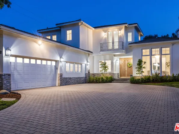 17400 Oak Creek Ct, Encino, CA 91316