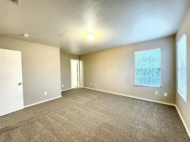 9926 Amber Ledge — Photo 14