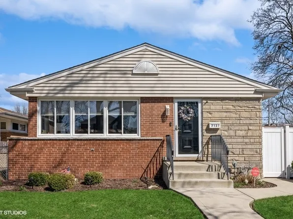7131 N Ozanam Ave, Chicago, IL 60631