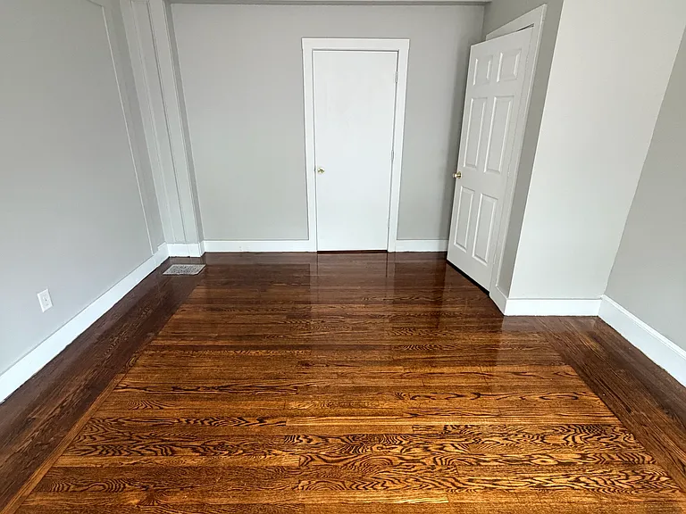 180 Gilbert Ave #A — Photo 2