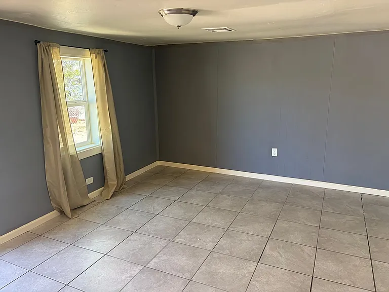 447 W Seagoe Ave #A — Photo 5