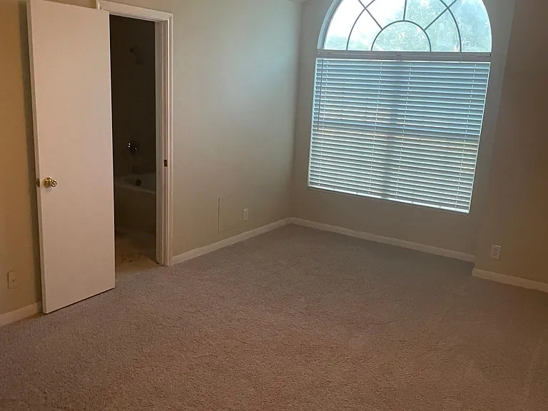 4130 Tavern Oaks St — Photo 2