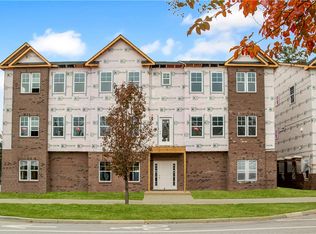 611 Commonwealth Dr, Yorktown, VA 23692