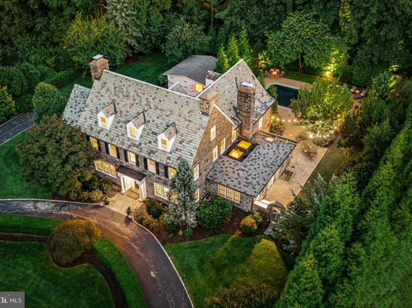 302 Brentford Rd, Haverford, PA 19041