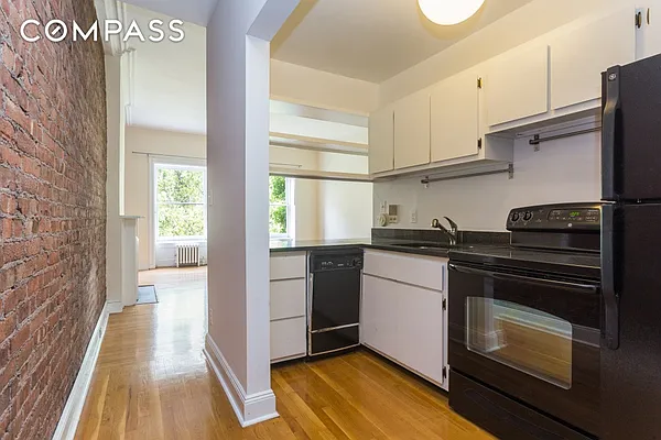 Rented by Compass | media 41
