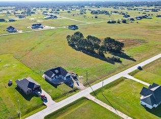 577 Longhorn Trl, Angleton, TX 77515