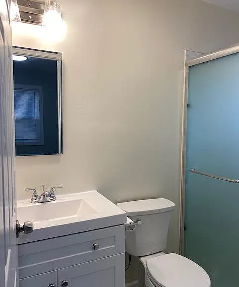 966 Donovan Dr — Photo 5