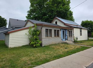 21 Peter St S, Brockton, ON N0G 2V0