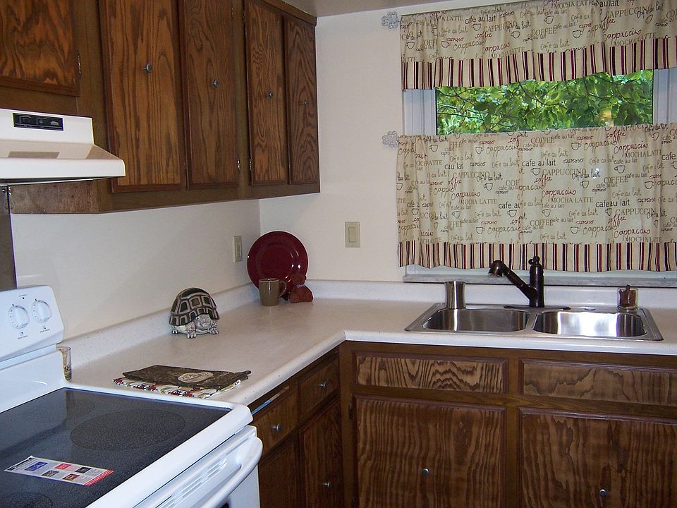 New Range and Refrig Remain