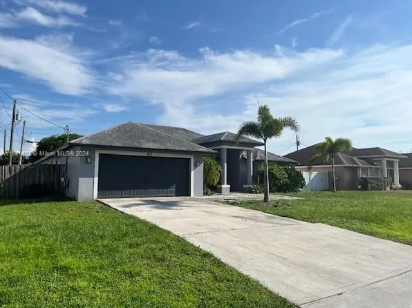 912 SW Paar Dr, Port Saint Lucie, FL 34953