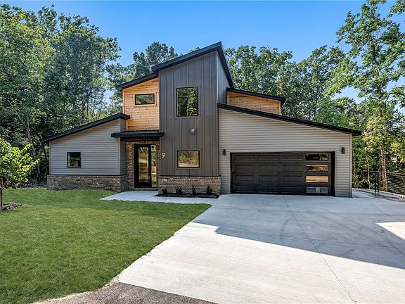 2nd image of 9 Castlebay Ln