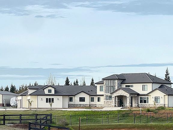 2nd image of 12260 Vineyard Hill Dr