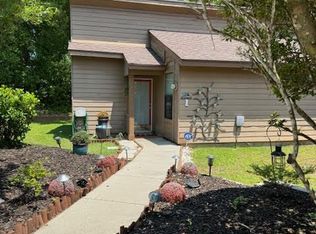 1 Pelican Cv, Diamondhead, MS 39525