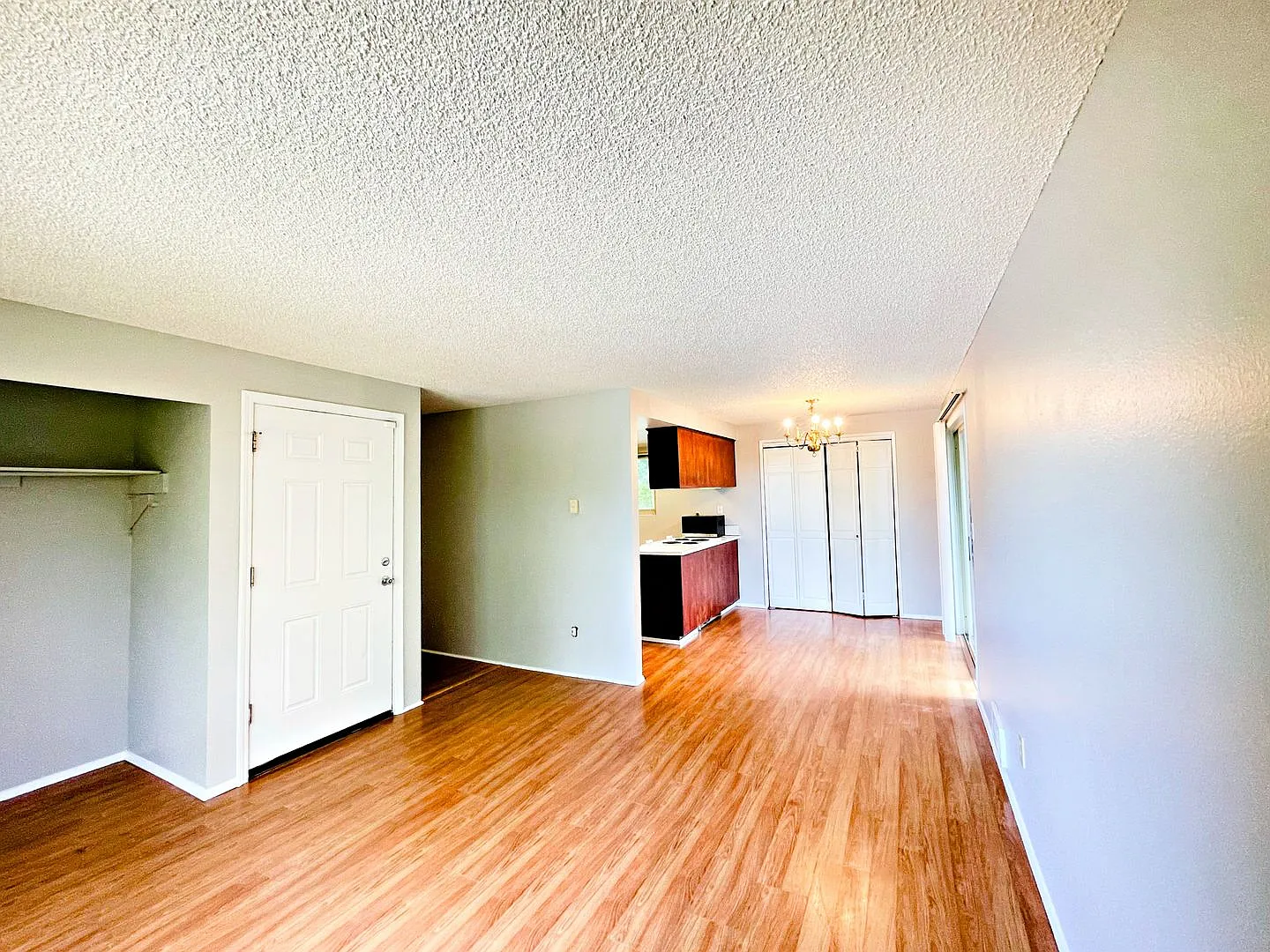 W. Beech St (6130)(m) — Photo 3