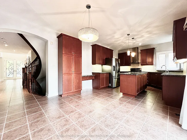 3306 Fox Run Cir — Photo 17