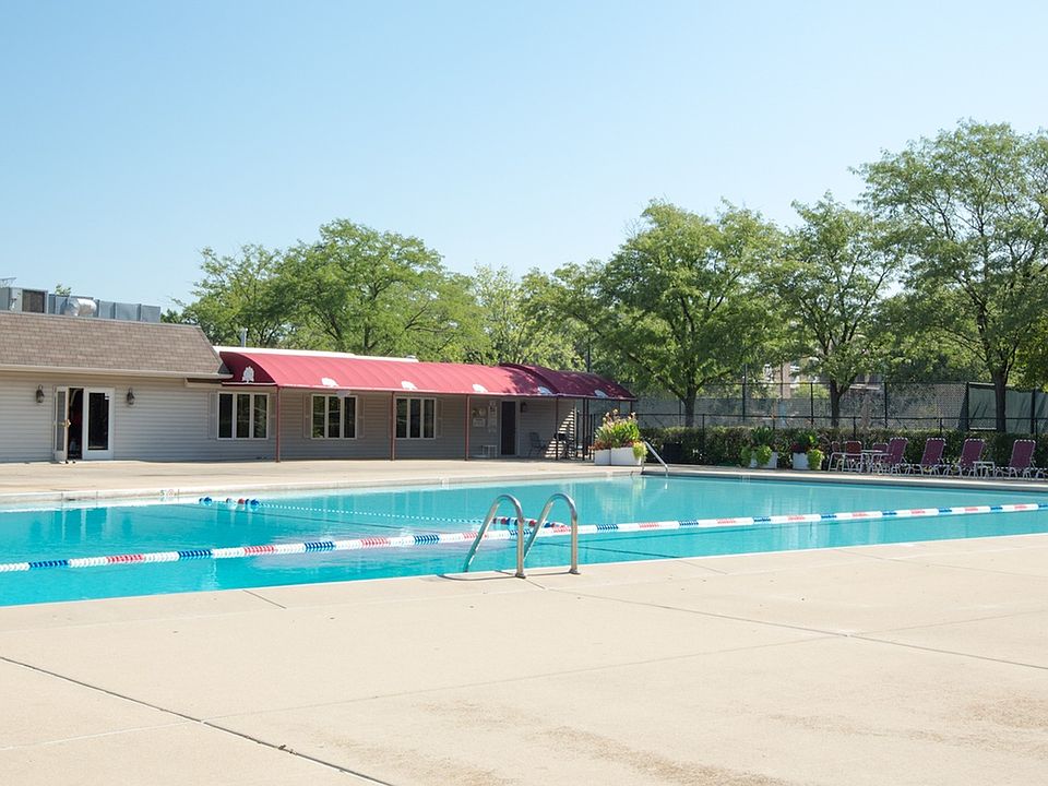 Glen Oaks Commons Apartment Rentals Des Plaines, IL Zillow