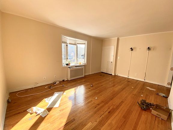 5th image of 20-42 23rd St #1