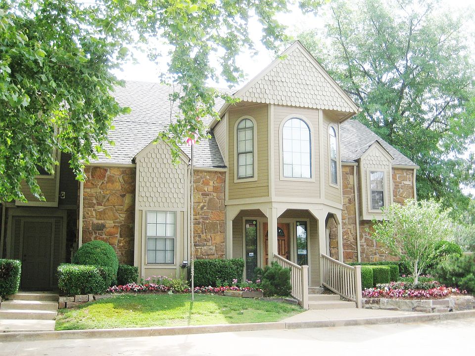 Beautiful Gated Benchmark Condo