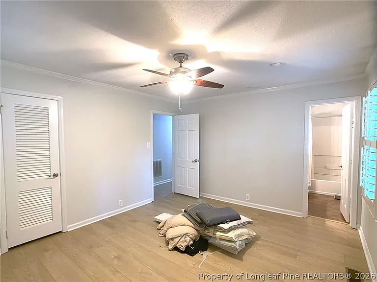 2721 Mirror Lake Dr — Photo 17