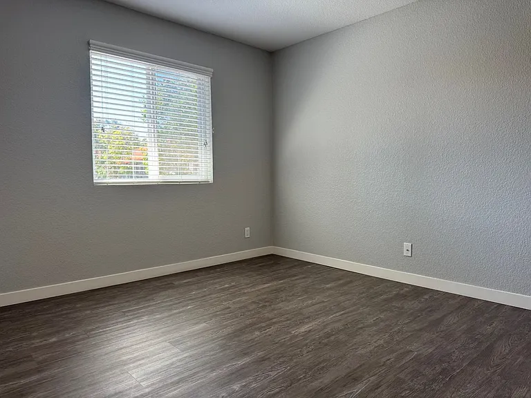 Corona Pointe Resort — Photo 197