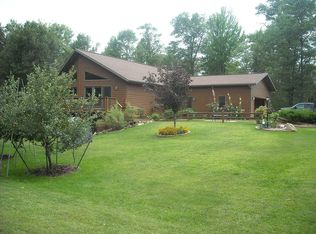 6231 W Oak Crest Dr, Norway, MI 49870