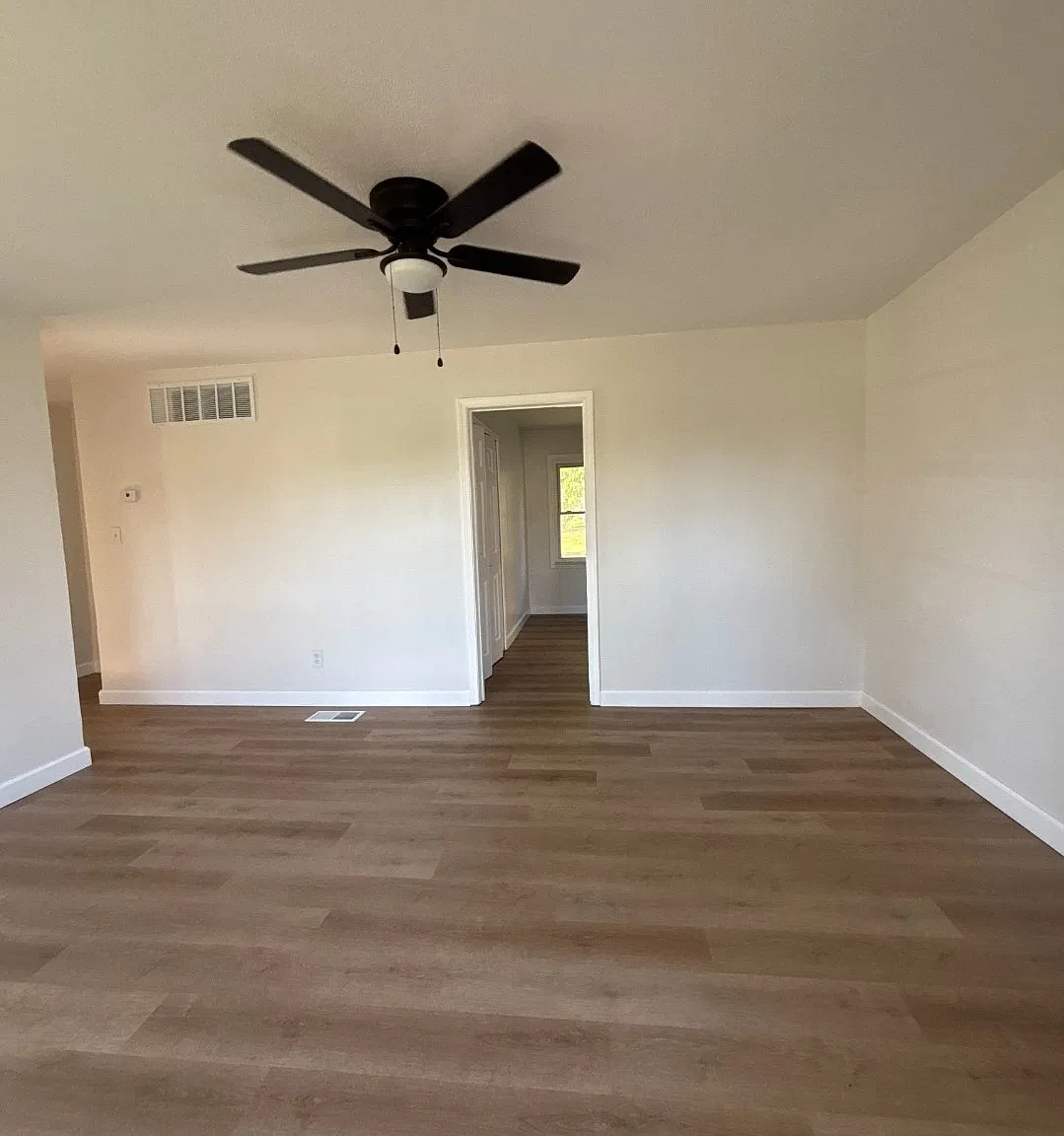 2 bed, 900 sqft, $1,300 — Photo 3