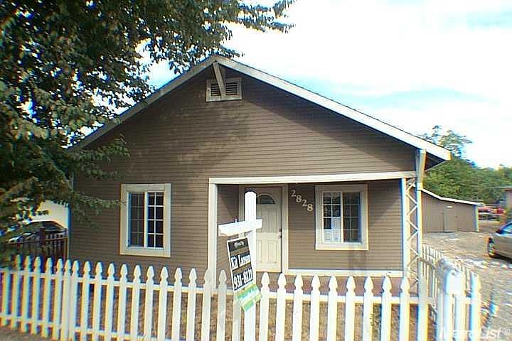1st image of 2828 Redwood Ave