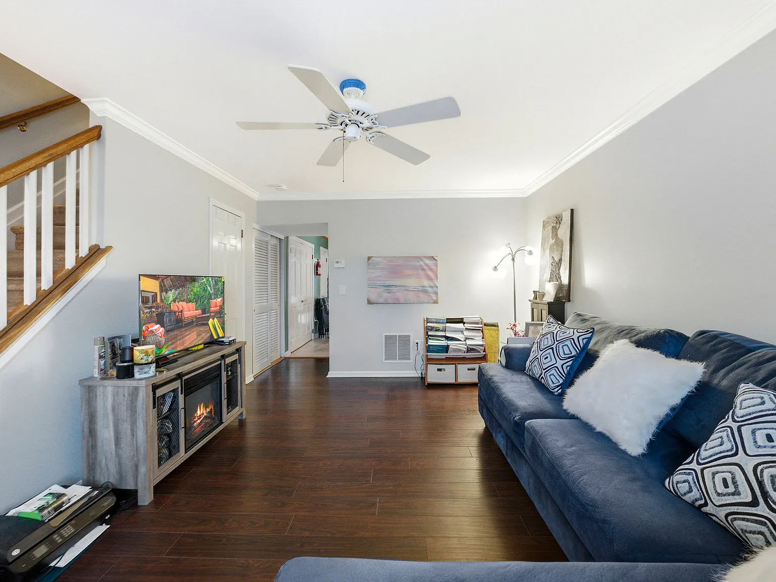2 bed, 1.5 bath, 1088 sqft, $2,450 — Photo 2