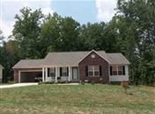 209 Pine Meadows Cir, Hickory, NC 28601