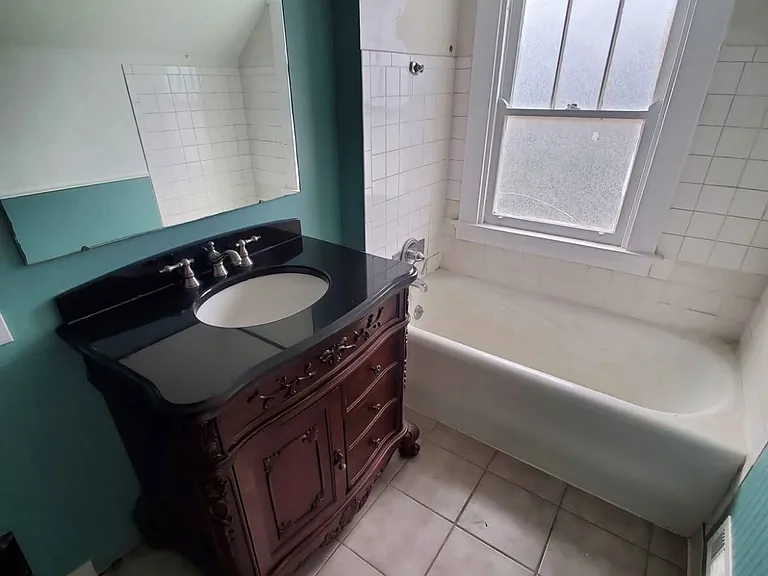 5717 Colerain Ave — Photo 8