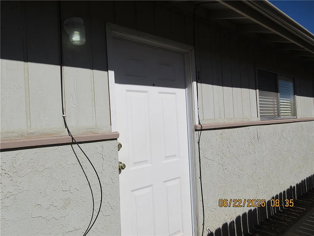 2 bed, 1.0 bath, 785 sqft, $895 — Photo 2