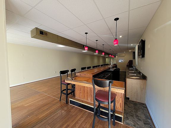 4th image of 115 E Virginia Ave