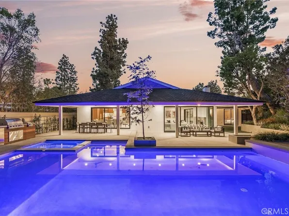 16105 Clear Oak Dr, Encino, CA 91436