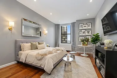 1 Wall Street Court, #1102