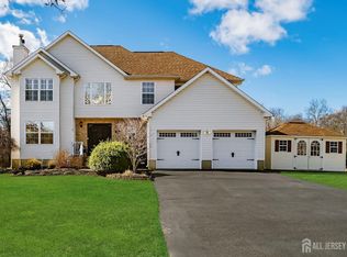 19 Carter Dr, Old Bridge, NJ