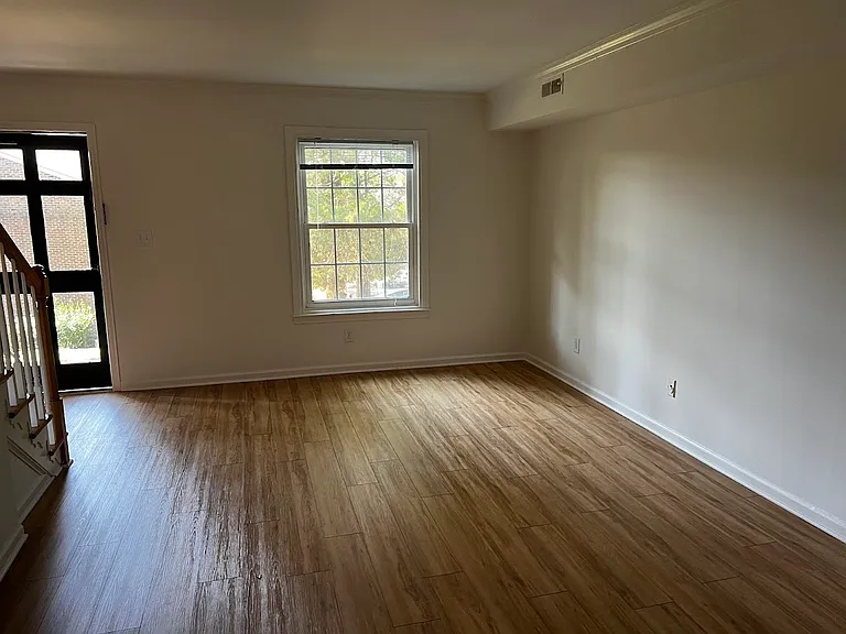 3738 Jamestown Cir — Photo 8
