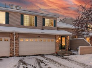 832 Summer Pines Cir, Hudson, WI 54016
