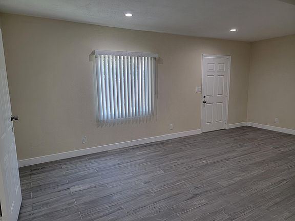 3rd image of 7102 Glasgow Ave #2