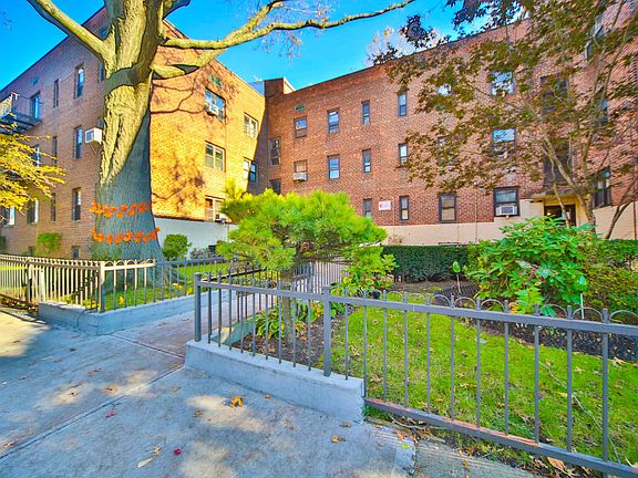 5th image of 8847 Bay 16th St APT B3