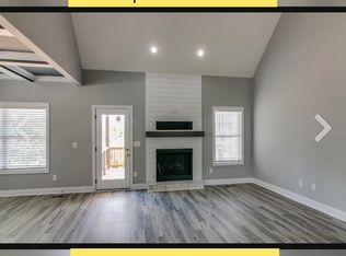 1852 Deerstand Dr, Clarksville, TN 37042