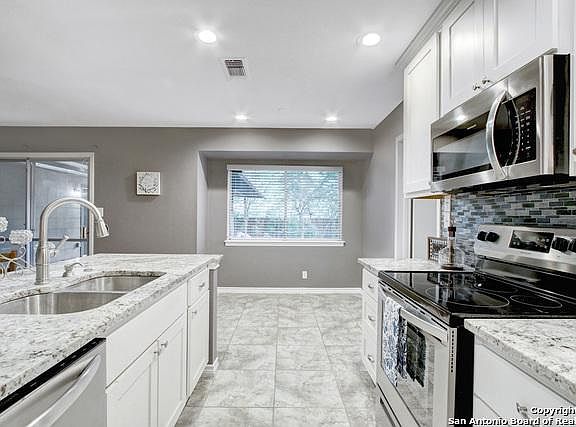 5th image of 4122 Running Creek Dr