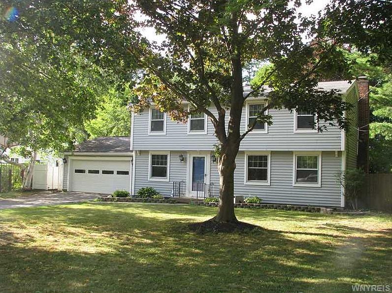 1st image of 41 Kathryn Dr