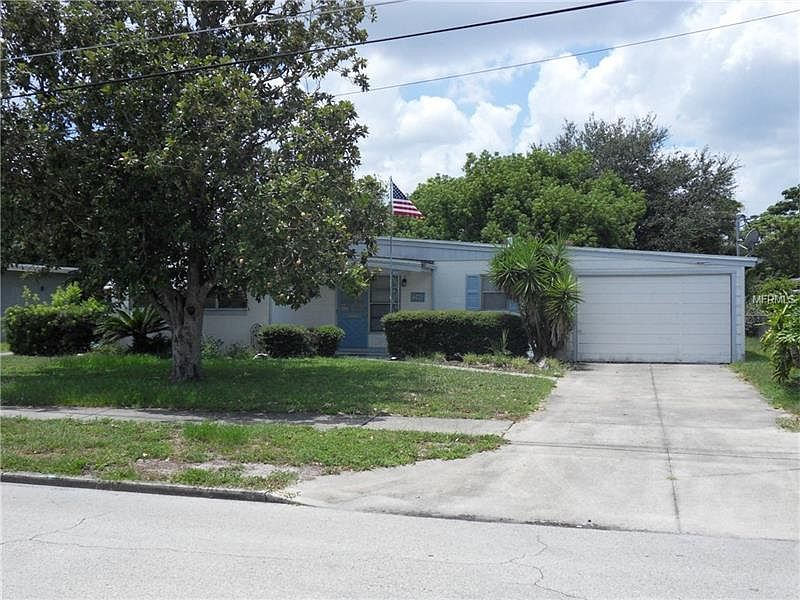 1st image of 206 Balsam Dr