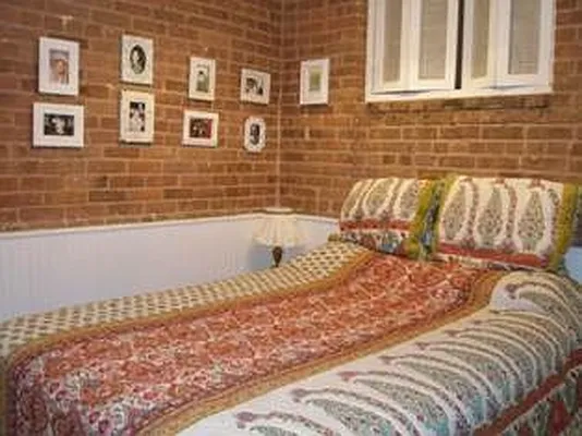 Sold by Akam Sales and Brokerage | media 16