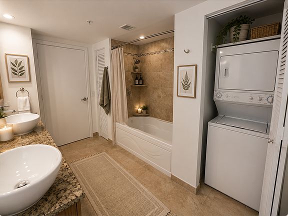 5th image of 41 SE 5th St APT 612