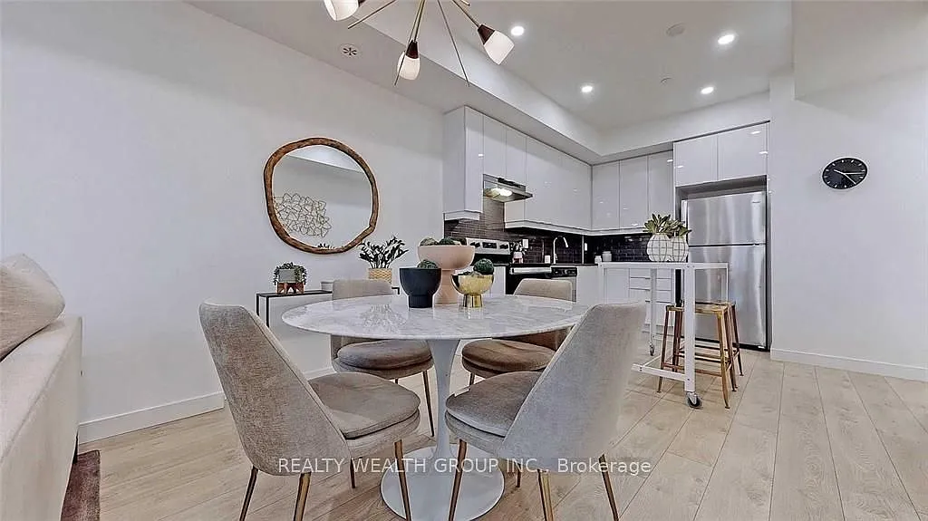 4 bed, $2,900 — Photo 3