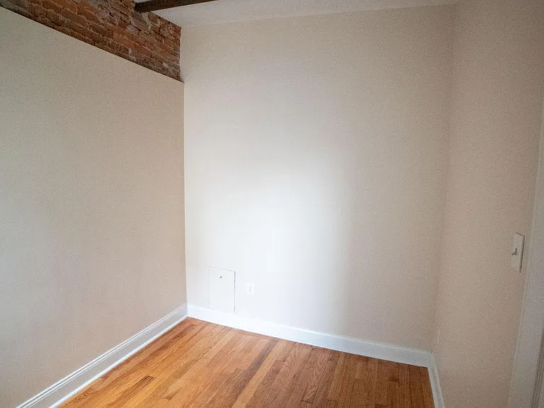 2138 Sears St — Photo 23