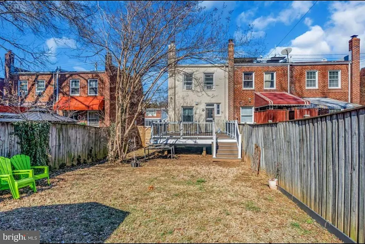 3 bed, 1632 sqft, $3,300 — Photo 1