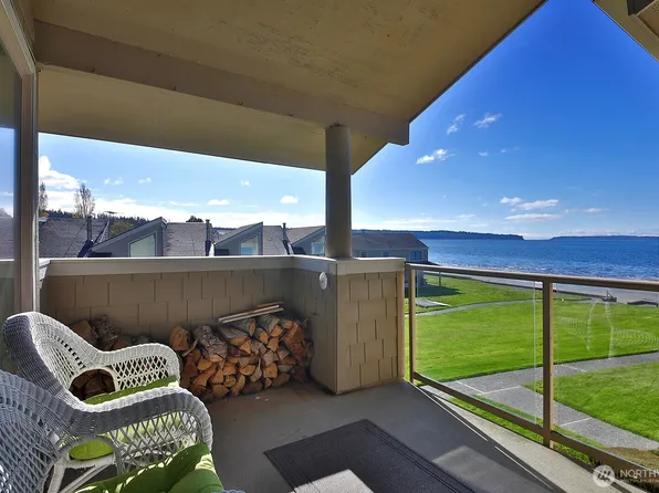 816 Old Beach Road #203, Freeland, WA 98249
