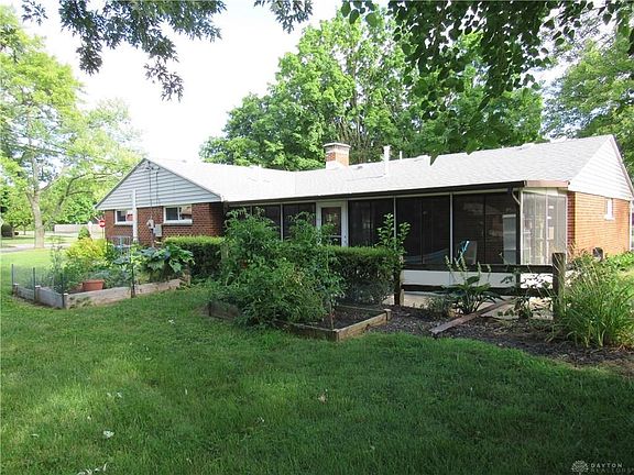 2nd image of 663 Wiltshire Blvd